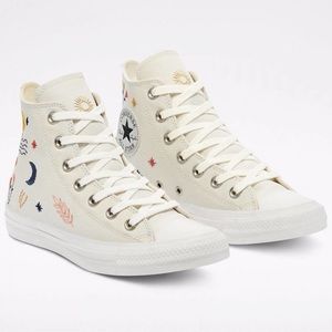 Converse Chuck Taylor All Star Hi Women's Wander Embroidered Sneakers in Size 9.